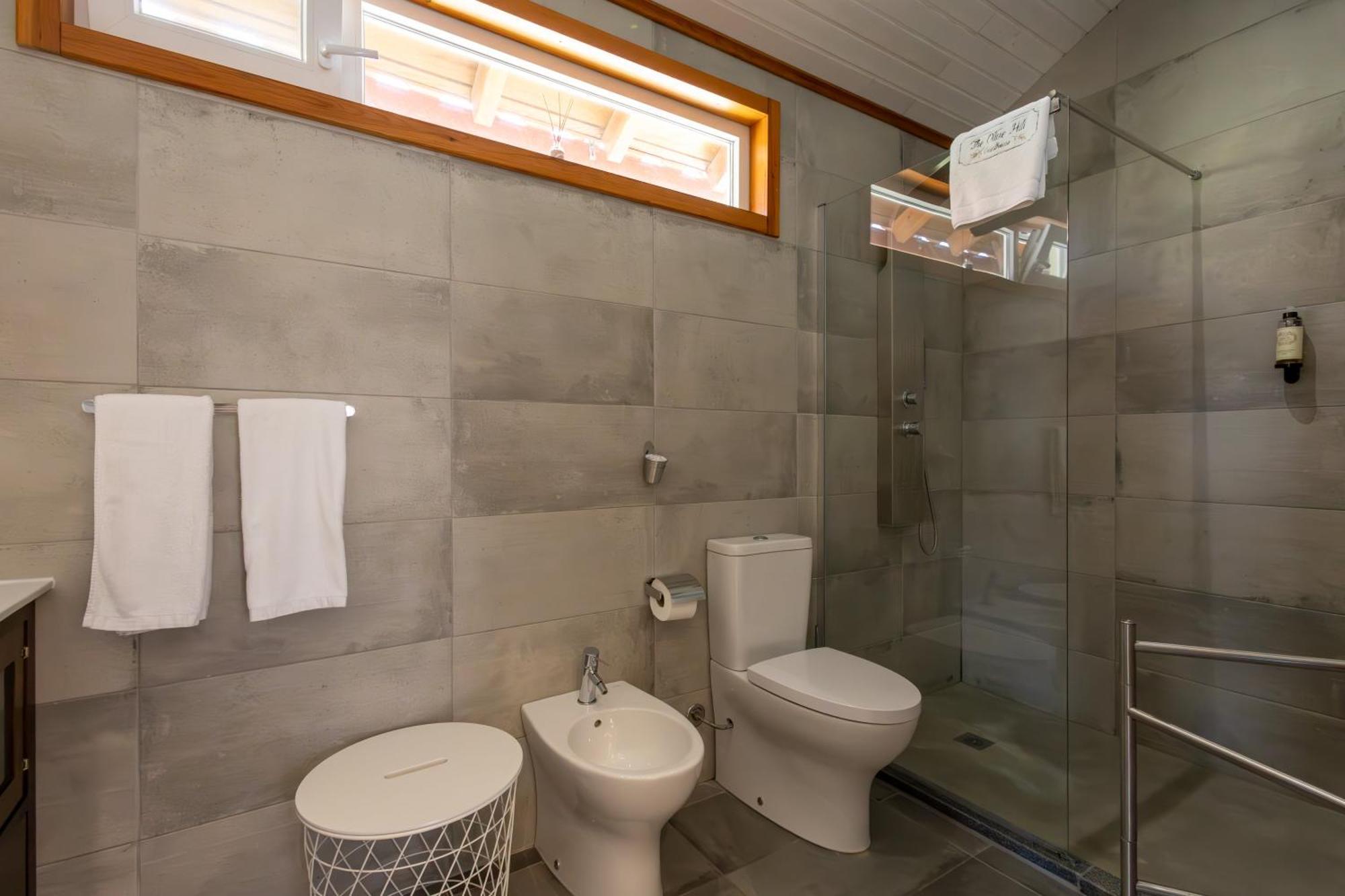 The Olive Hill Guesthouse Батала Екстериор снимка